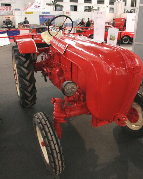 tractor_porsche2.jpg